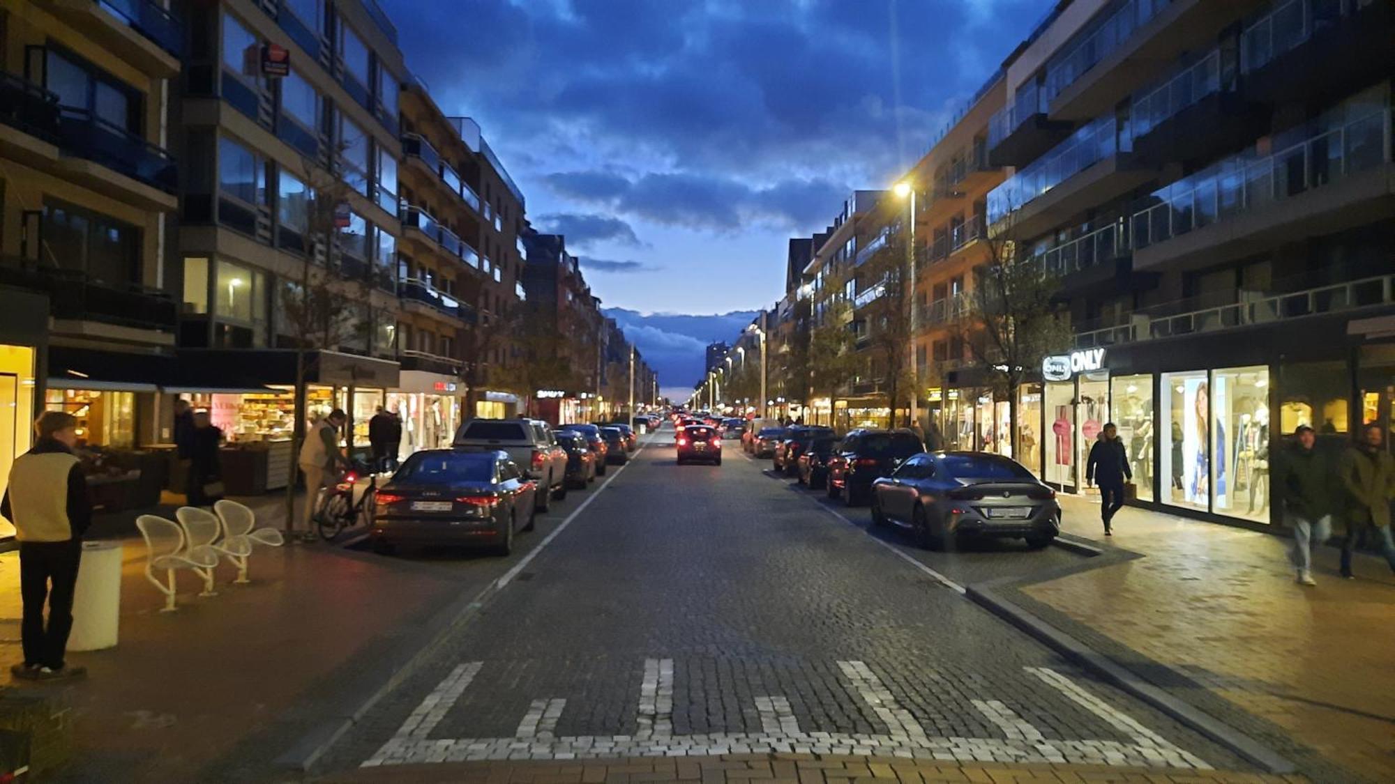 Gezellige Met Balkon - Santhooft Centrum Nieuwpoort-bad Apartment *